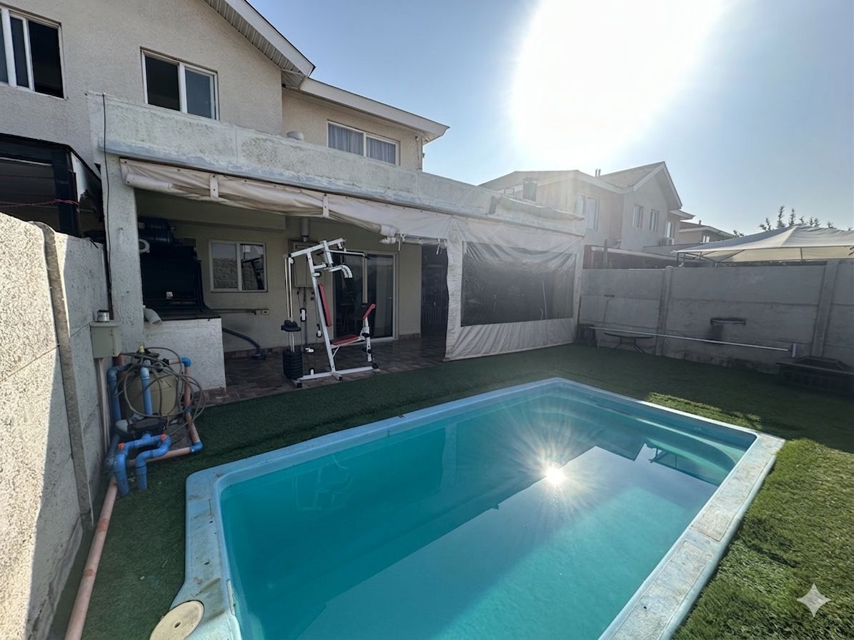 CASA EN ARRIENDO CONDOMINIO