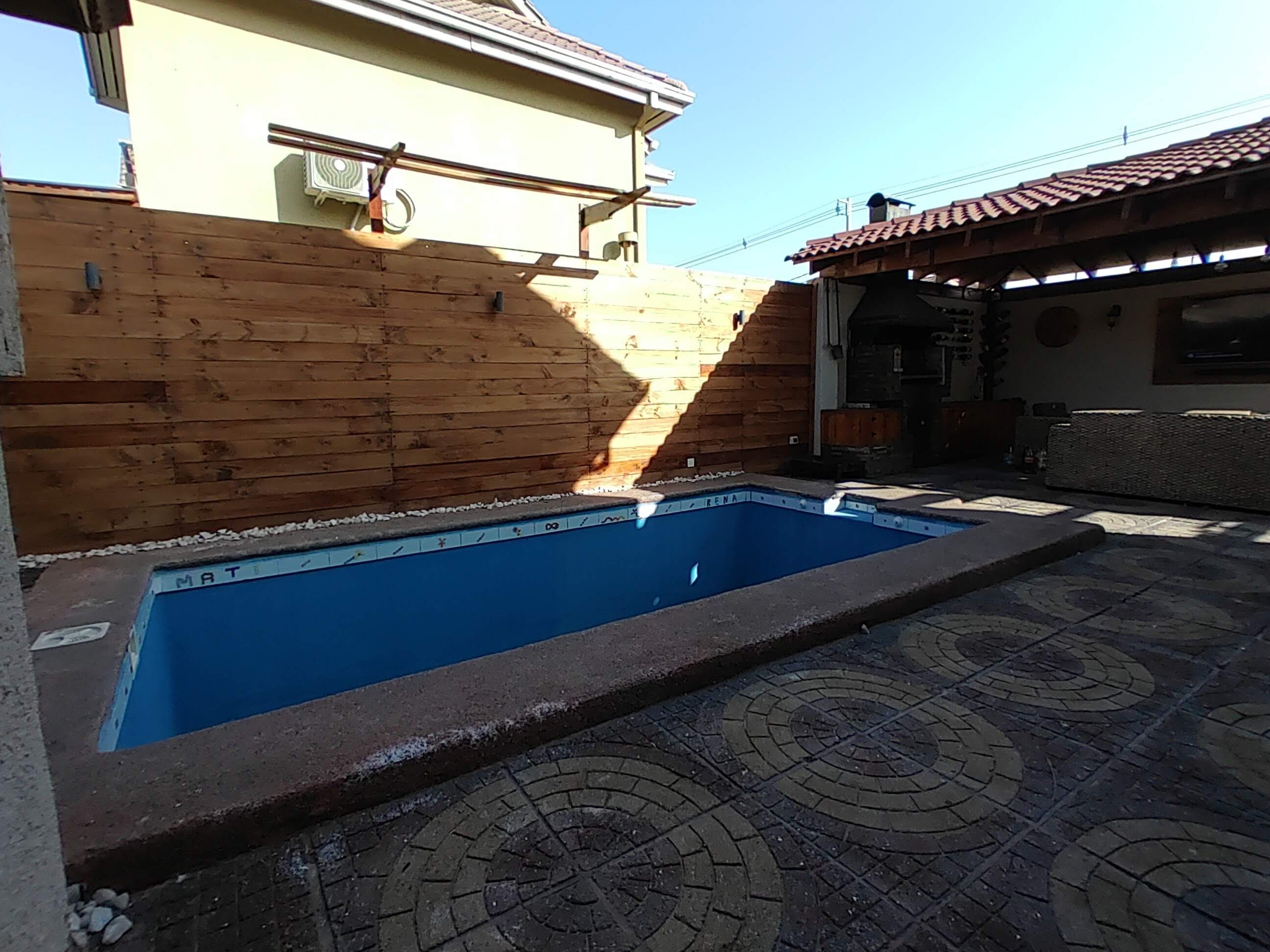 HERMOSA CASA EN VALLE GRANDE