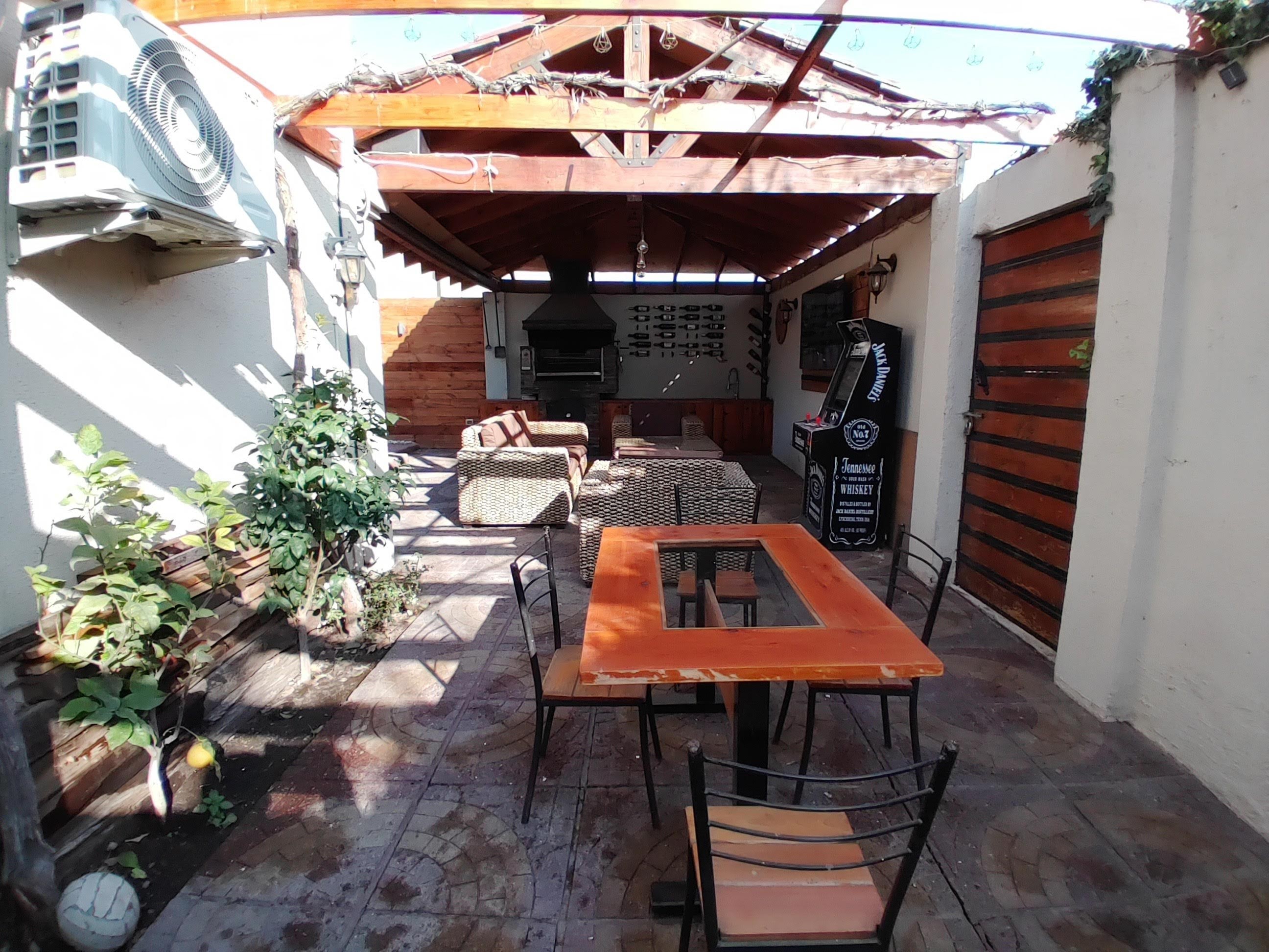 HERMOSA CASA EN VALLE GRANDE